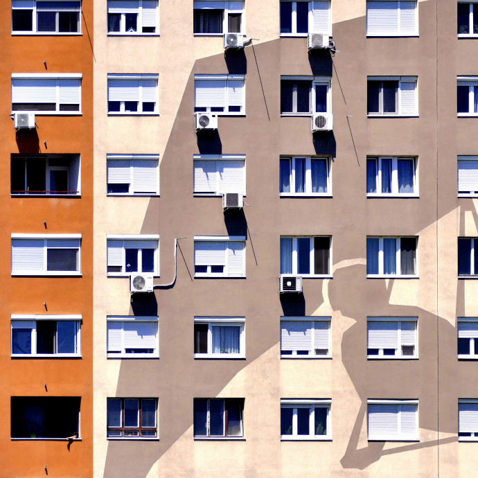 Hőcsapdában a magyar panelek lakói