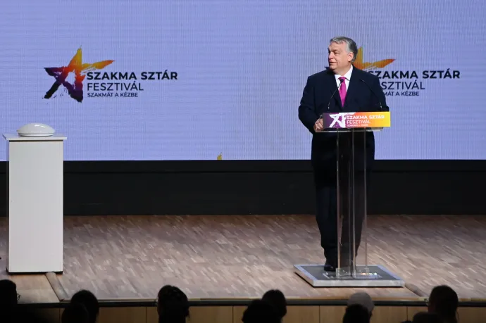 Orbán Viktor: Külön elismerés illeti a tanárokat, akik időt és fáradságot nem kímélve egyengetik diákjaik útját