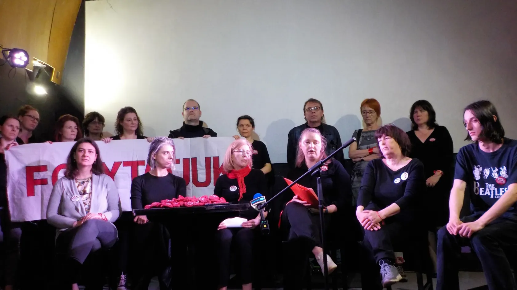 Aláírásgyűjtéssel folytatják a tiltakozást a szegedi iskolák