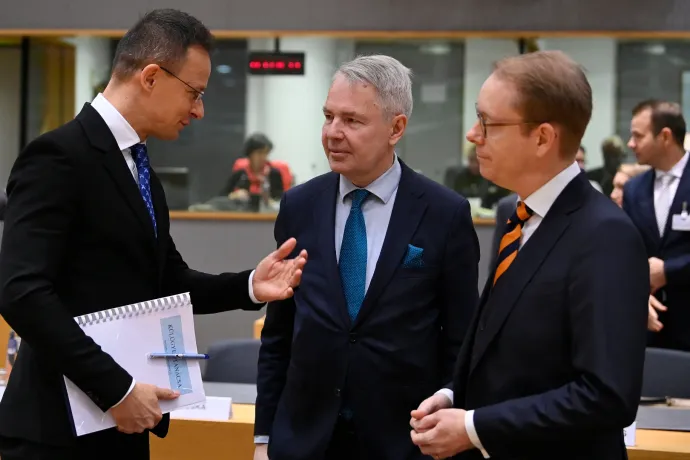 Szijjártó súlyos politikai és verbális támadásokra panaszkodott az EU külügyminiszteri ülésén