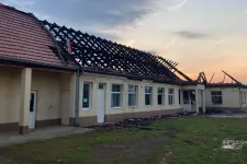 A Fidesz képviselője szerint a háború és a brüsszeli szankciók miatt késik a leégett iskola újjáépítése