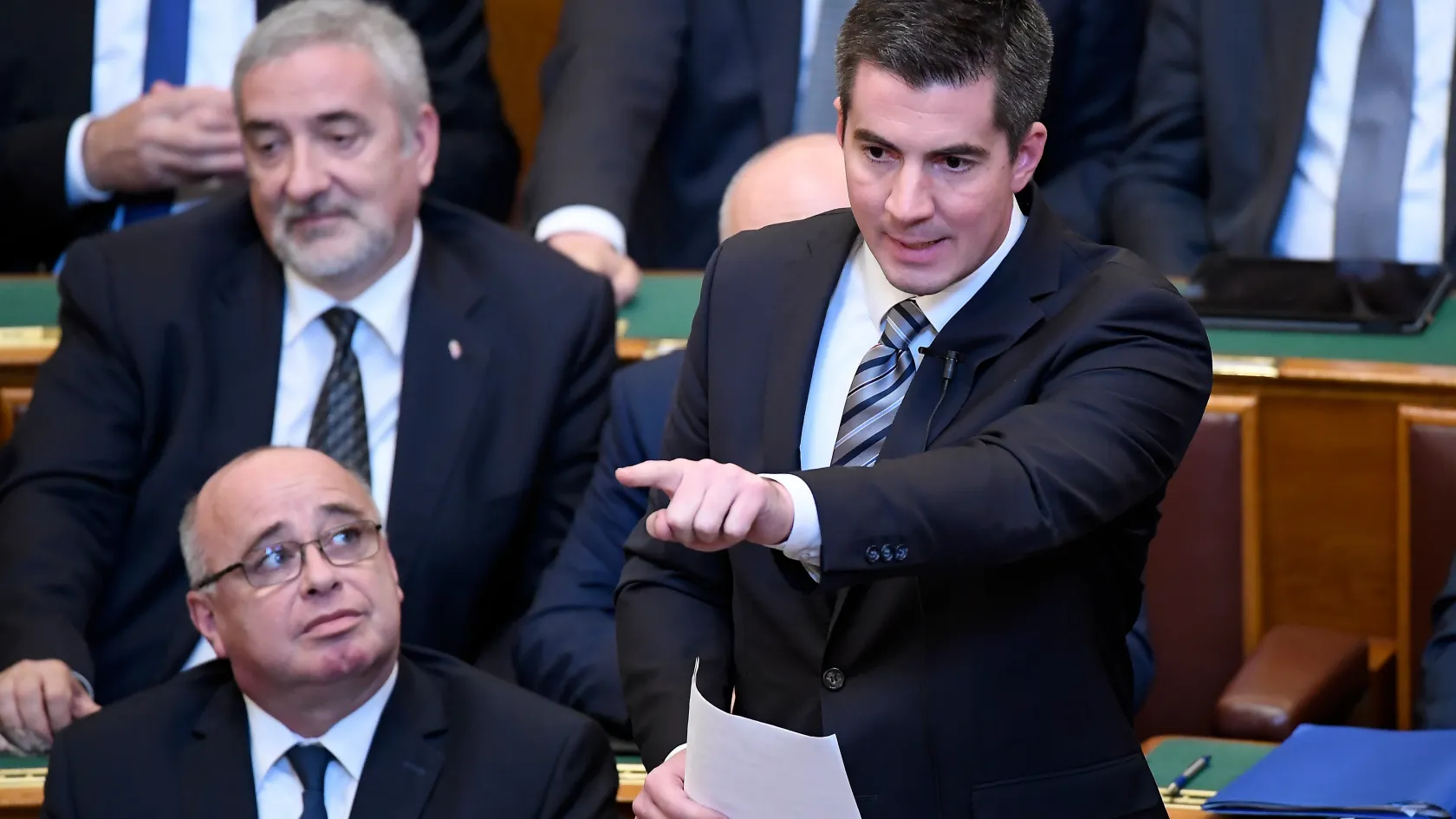 Kormányközeli alapítvány javasolta a Fidesznek, hogy a rágalmazó, becsületsértő cikkekért ne járhasson börtön