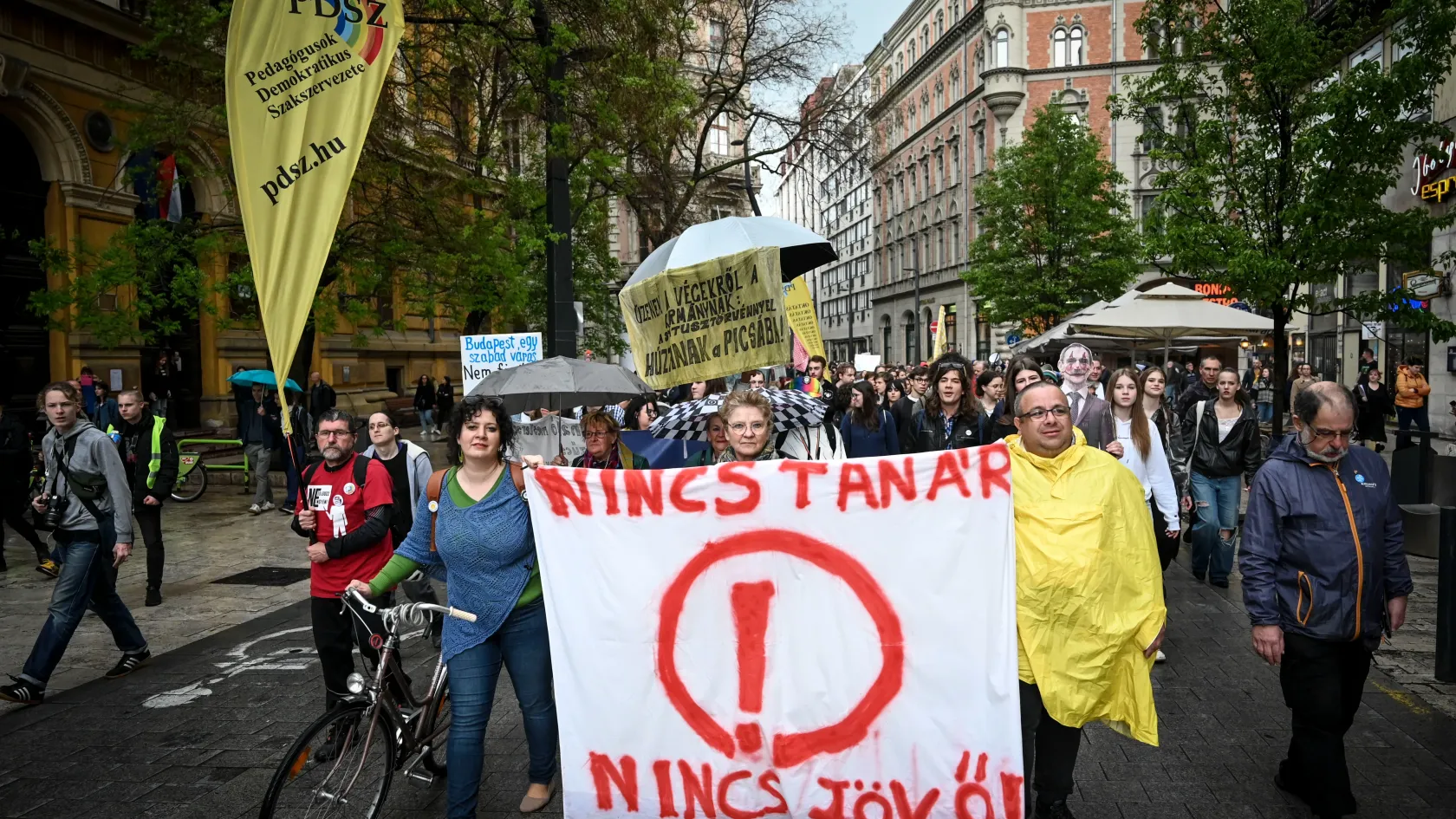 Az ellenzéki pártok közösen támadják meg az Alkotmánybíróságon a státusztörvényt