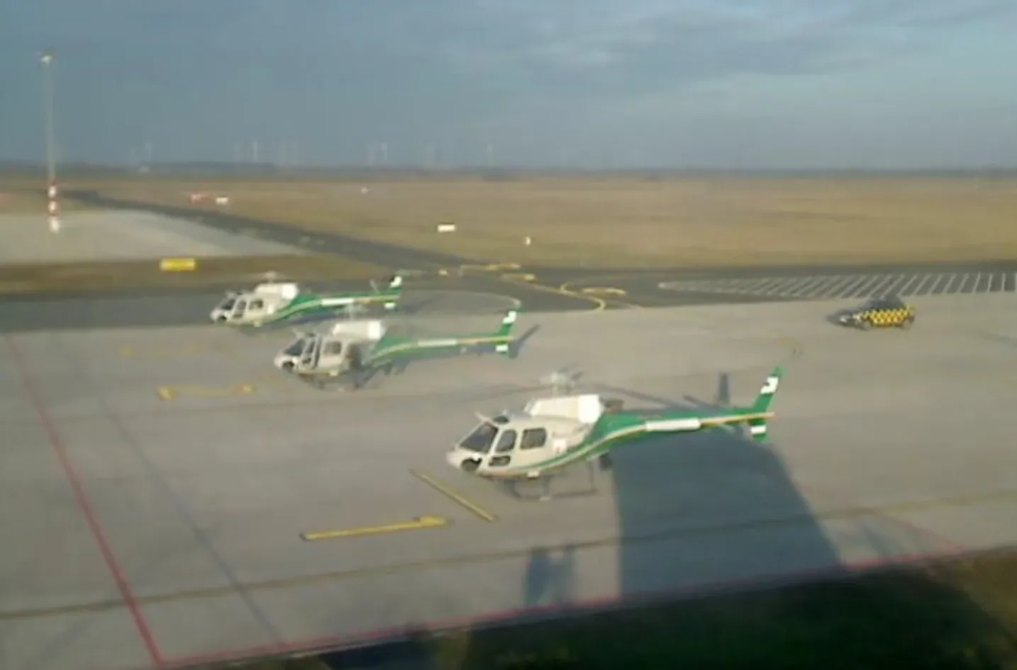Magyarországon is jártak az ukrán határőrségnek szállított katonai helikopterek
