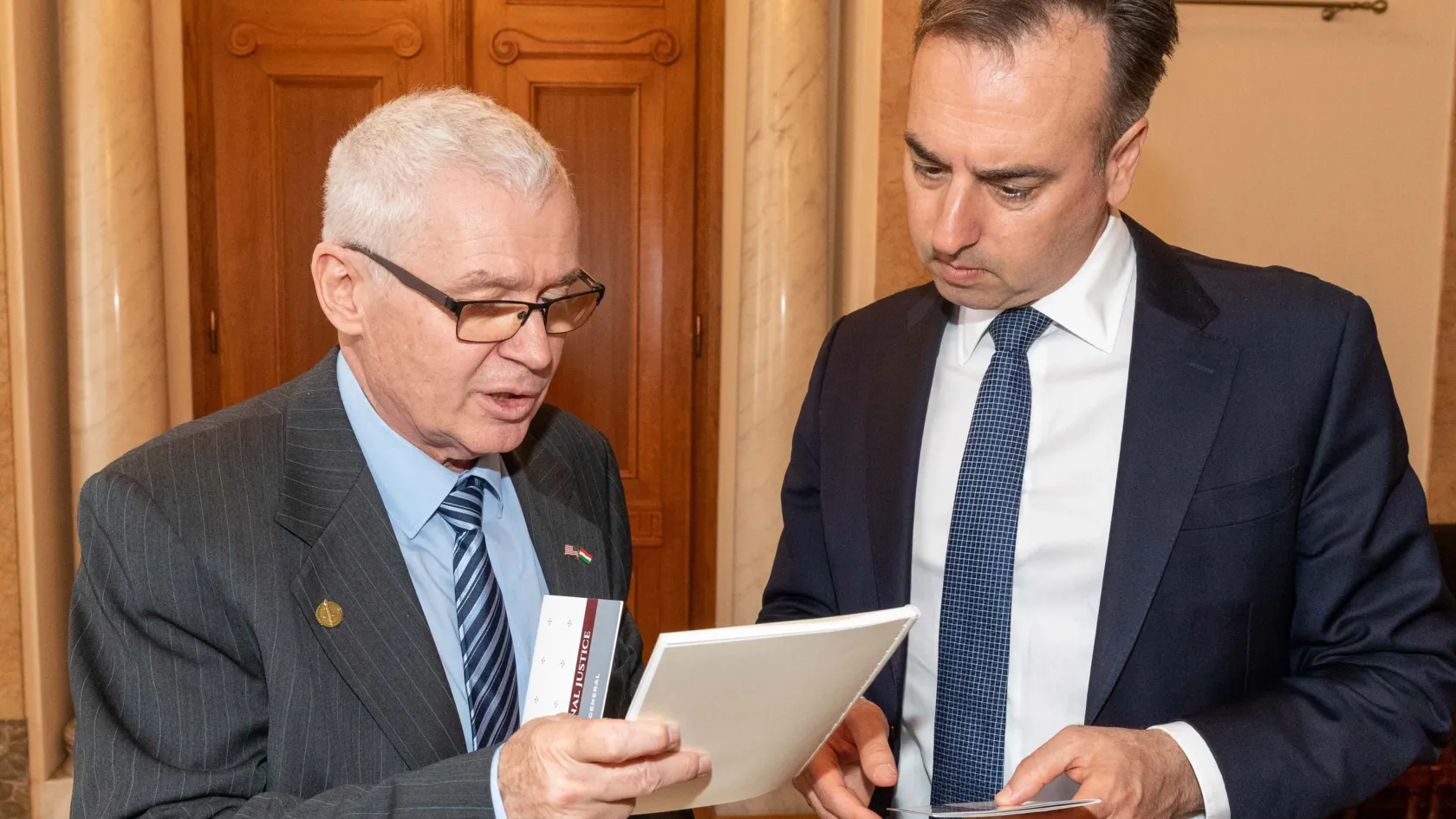Az ügyészség korrupcióellenes tevékenységét dicsérte Polt Péter az amerikai nagykövetnek