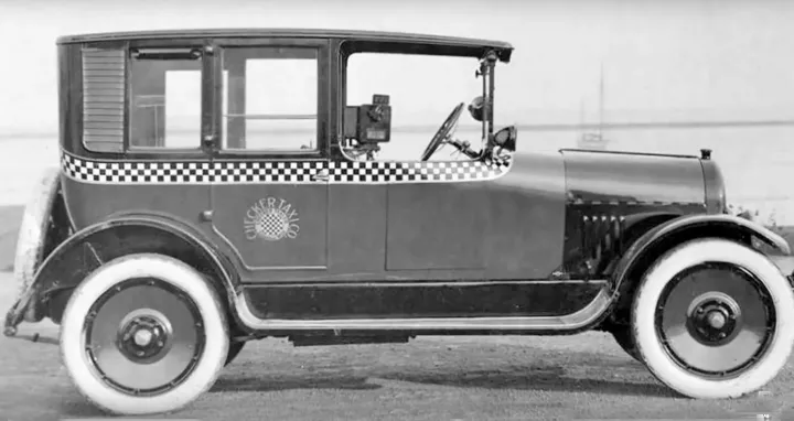 Egy Checker taxi – Forrás: Chicagology