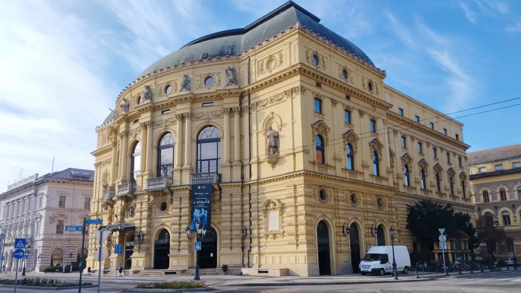 Újabb öt évet kapott Barnák László a szegedi színház élén