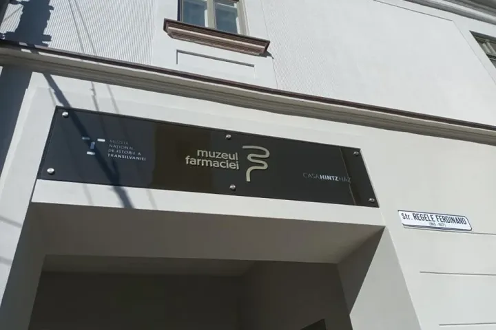 Felháborodást váltott ki, hogy nem írták ki magyarul a kolozsvári gyógyszerészeti múzeum nevét