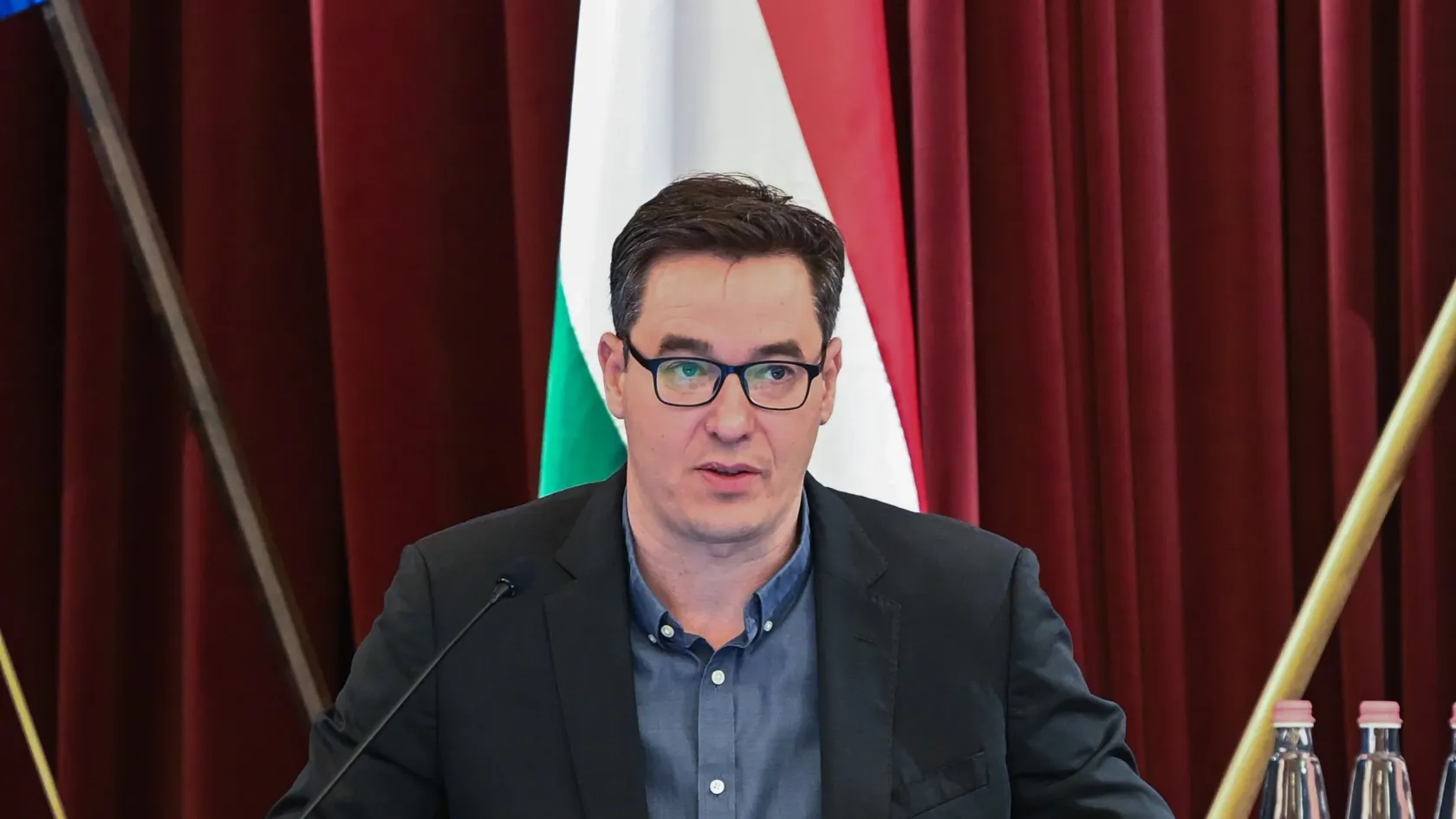 Karácsony: a kártérítés a minimum a Szikra mozgalom ártatlanul letartóztatott tagjának