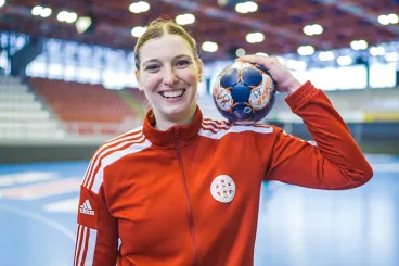 A vegán élsportoló, aki még a húsimádó apukáját is meggyőzte