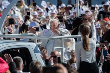 Ferenc pápa közvetlenségével megmutatta, milyen vezető az, akit oldaltól függetlenül minden magyar szeretni tud
