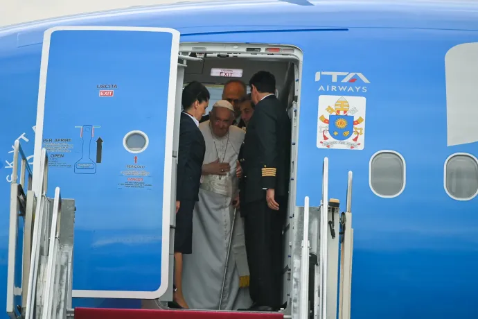 Véget ért a pápalátogatás, Ferenc pápa elutazott Budapestről