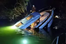 Felborult egy csónak a Maros romániai szakaszán, egy gyerek meghalt, többeket keresnek