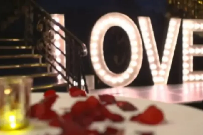 Hírességekkel lehet randizni az RTL legújabb realityjében