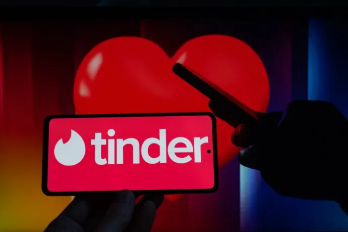 A Tinder is kivonul Oroszországból