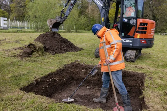 Felhagytak az állítólagos náci kincs keresésével a holland faluban