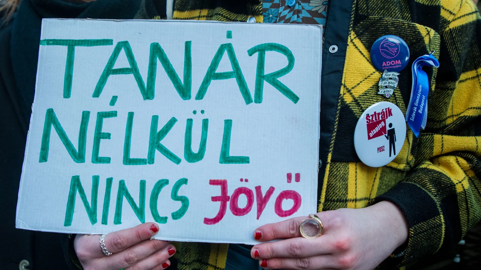 Mégsem kötik röghöz a pedagógusokat