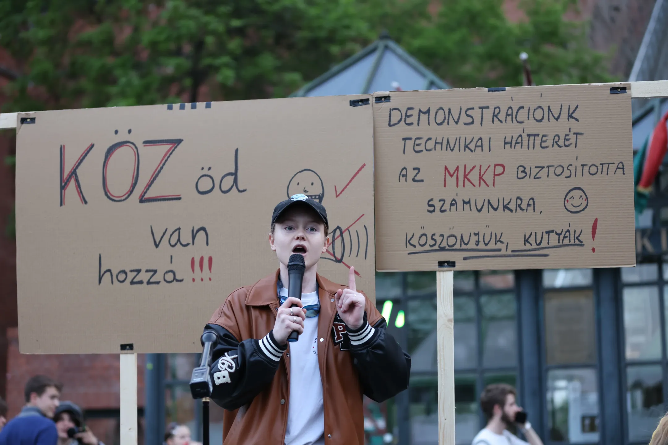 Telex Pankotai Lili Menj nk Fel A Karmelit hoz 