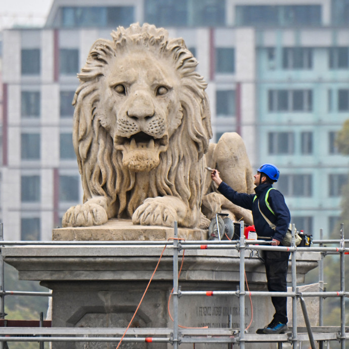 Sokat veszíthet, keveset nyerhet a főpolgármester a lánchídi szavazással