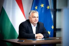 Viktor Orbán's personal consent required for state administration employees to work in home office, resolution stipulates
