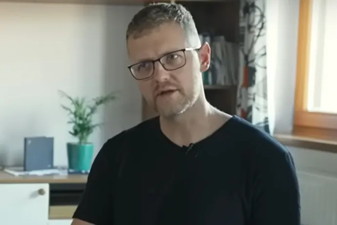 Hodász András: A kormánykritikus papok nem szólalnak meg, a kormányt támogatókat meg kitüntetik