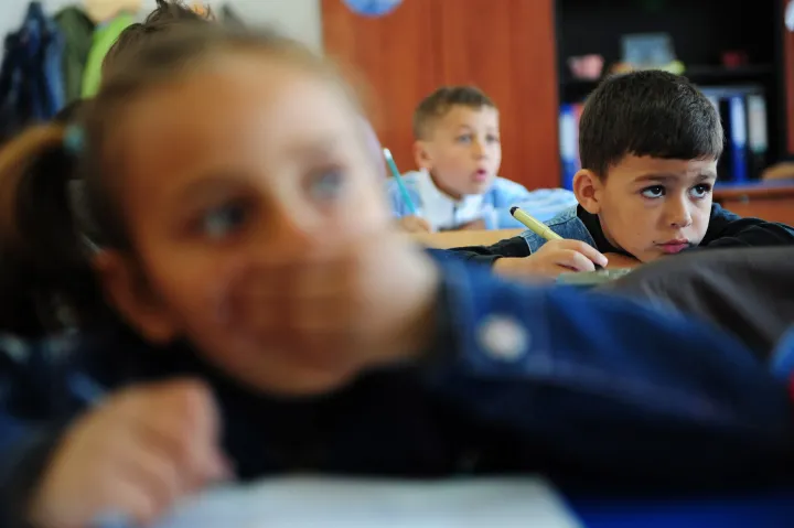 Az erdélyi magyar anyanyelvű romák szegregációjának kérdése az oktatásban