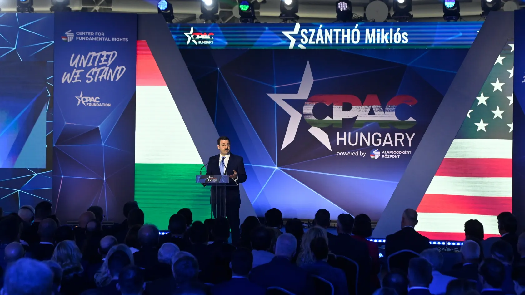 Interjú közepén dobták ki a Guardian magyar tudósítóját a CPAC Hungaryről
