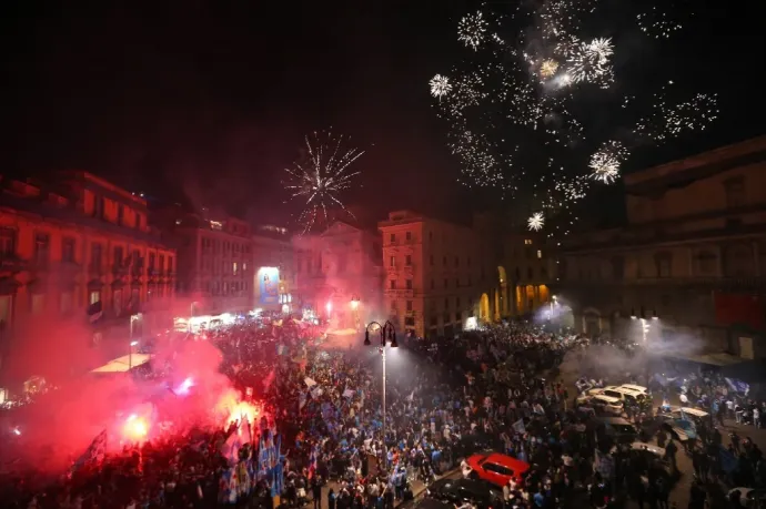 Lelőtték egy elítélt maffiafőnök fiát, miközben Nápoly focicsapatuk bajnoki címét ünnepelte