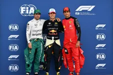 F1: piros zászlós kavarodás után Pérezé a miami időmérő, Verstappen csak a 9.