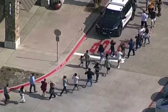 Lövöldözés volt egy texasi bevásárlóközpontban, kilencen meghaltak, az elkövetőt lelőtték