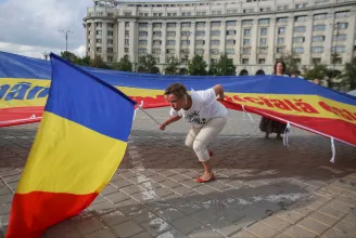 Szaporodnak a nackópártok Romániában: az AUR nyomában lohol a LEU, LUP, ROEXIT és Qanon Hazafiak Pártja is