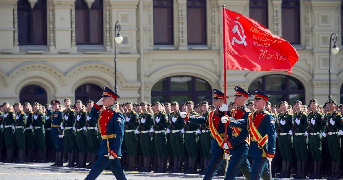 Brit hírszerzés: A moszkvai katonai parádé az orosz hadsereg gyenge pontjaira is rávilágított