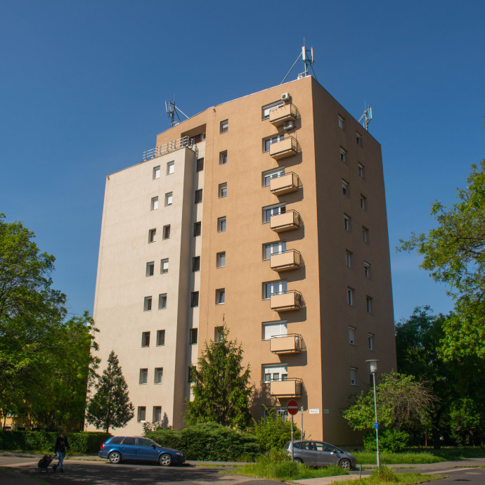 Nagy úr a közös képviselő, de még nagyobb a bank: csapdákat kerülgetnek a felújító panelek