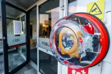 Többszáz utcai automata defibrillátort helyeznek el Románia-szerte