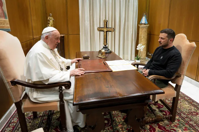 Ferenc pápa Volodimir Zelenszkij ukrán elnökkel találkozik a Vatikánban – Fotó: Vatican Media