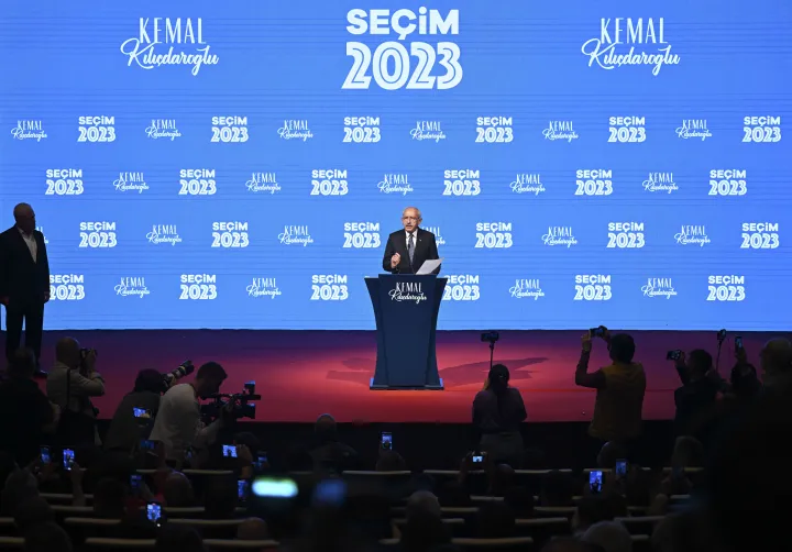 Kemal Kılçdaroğlu beszédet mond Ankarában – Fotó: Emin Sansar / Anadolu Agency / Anadolu Agency via AFP
