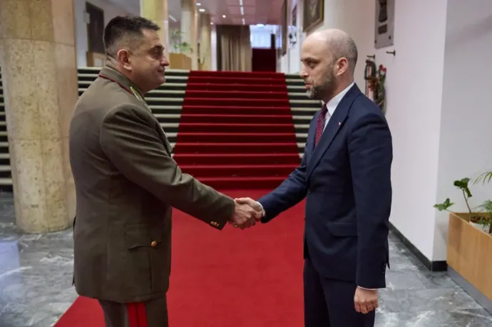 Polish Ambassador and Hungary's Chief of General Staff settle dispute