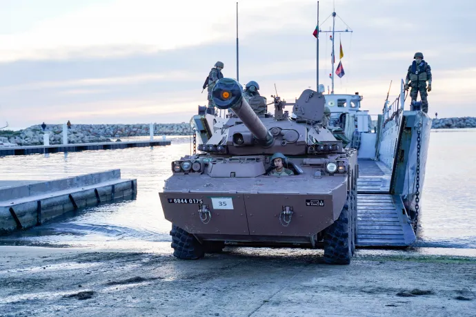 Franciaország további páncélosokkal segít Ukrajnának