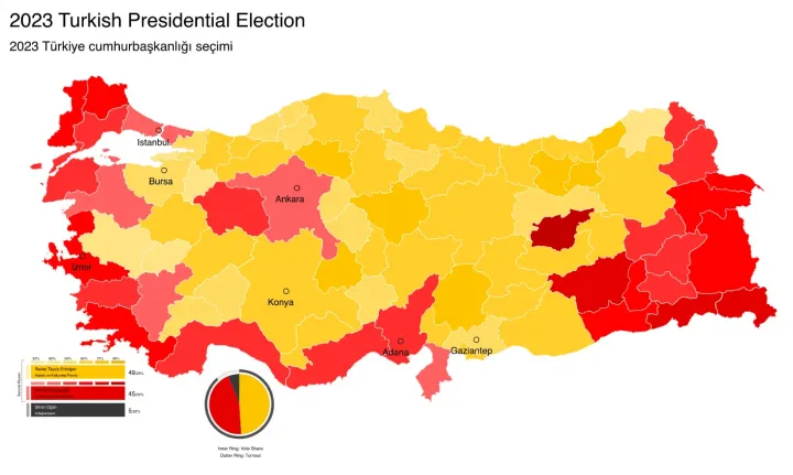 A 2014-es és a 2023-as török elnökválasztás első fordulós eredményei. Sárga: Erdoğan. Piros: baloldali ellenzéki jelölt. Lila: kurd elnökjelölt – Forrás: Wikipedia