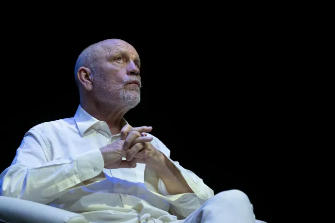 John Malkovich hírhedt sorozatgyilkosként lép színpadra Temesváron