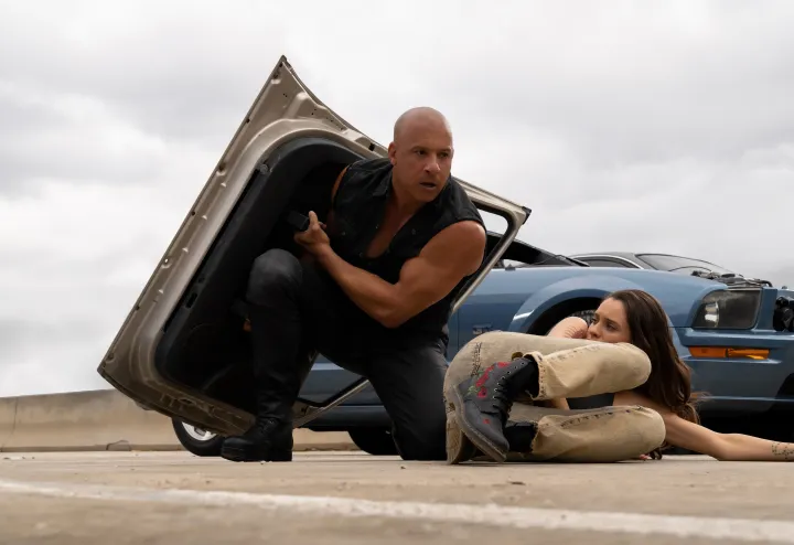Vin Diesel szuperember és Daniela Melchior – Fotó: Peter Mountain / Universal Pictures