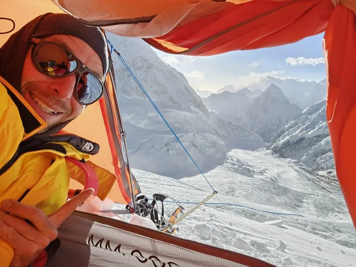Suhajda Szilárd az egyik akklimatizációs körén a Mount Everest felé – Fotó: Suhajda Szilárd / Facebook