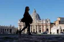 Autóval törte át a Vatikán kapuját egy férfi
