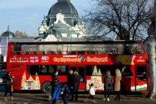 Jordán milliárdos és Tiborczhoz közeli üzletember jár jól a turistabuszos áfacsökkentéssel