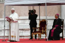 Ferenc pápa az ukrajnai feszültség enyhítésével bízott meg egy olasz bíborost