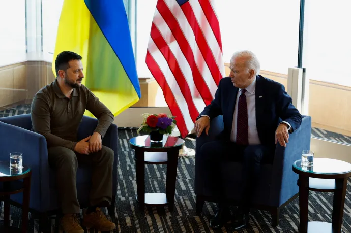 Zelenszkij találkozott Joe Bidennel a G7-csúcson