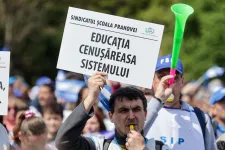 Hétfőn kezdődik a sztrájk: 150 ezer tanár és 60-70 ezer kisegítő alkalmazott szünteti be a munkát