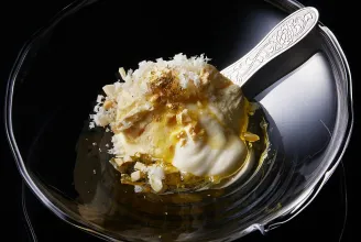 Több mint kétmillió forintba kerül egy gombóc a világ legdrágább fagylaltjából