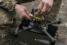 Százéves sufnifegyverrel megtoldva lettek még veszélyesebbek az orosz katonákra vadászó drónok