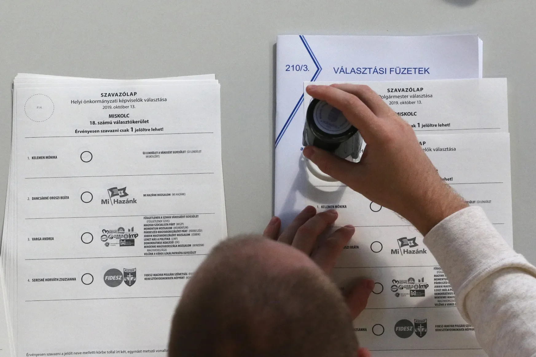 Szűkíti az ellenzék mozgásterét a Fidesz a választási törvény újabb módosításával